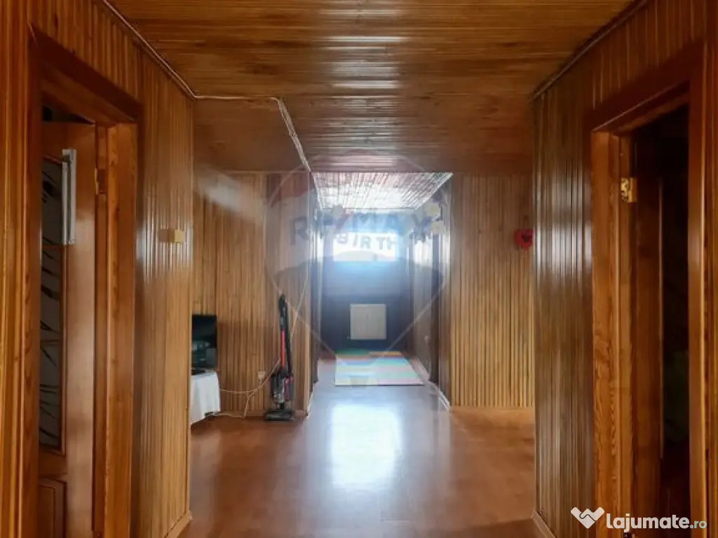 Casă cu 7 camere de vânzare in apropiere de Focsani