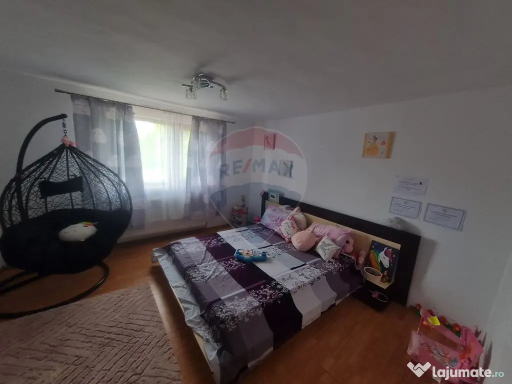 Casă cu 7 camere de vânzare in apropiere de Focsani