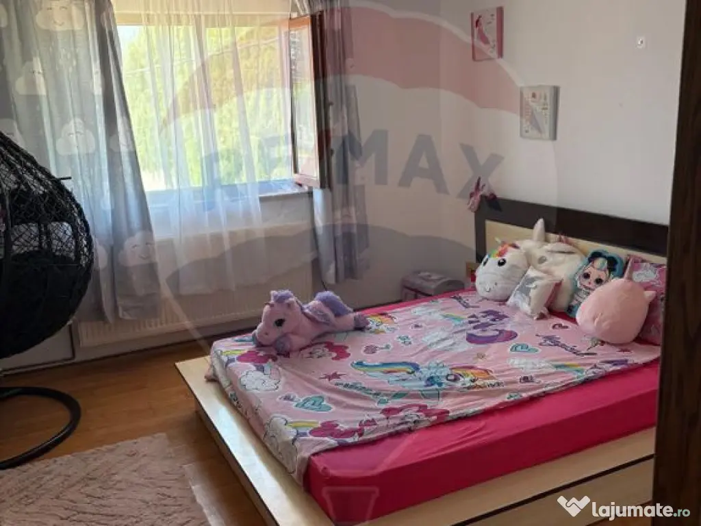 Casă cu 7 camere de vânzare in apropiere de Focsani