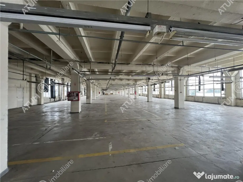 Hala industriala 1738 mp cu lift industrial situat in zona C