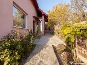 Casa cu priveliste - Stefanesti! 