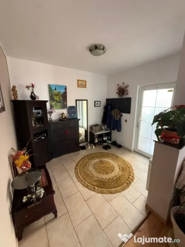 Duplex in Floresti-zona Muzeul Apei