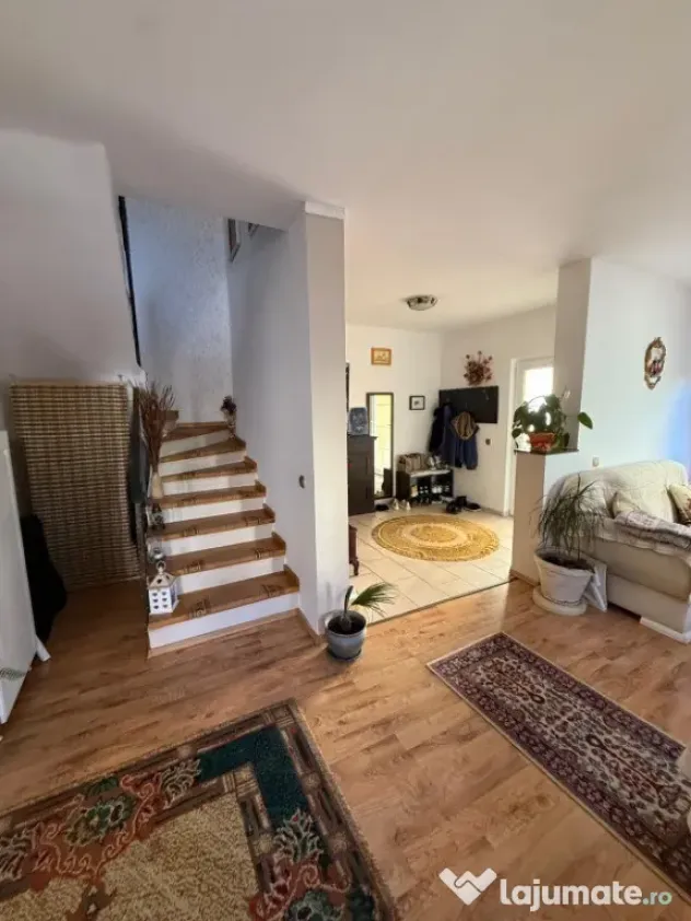 Duplex in Floresti-zona Muzeul Apei