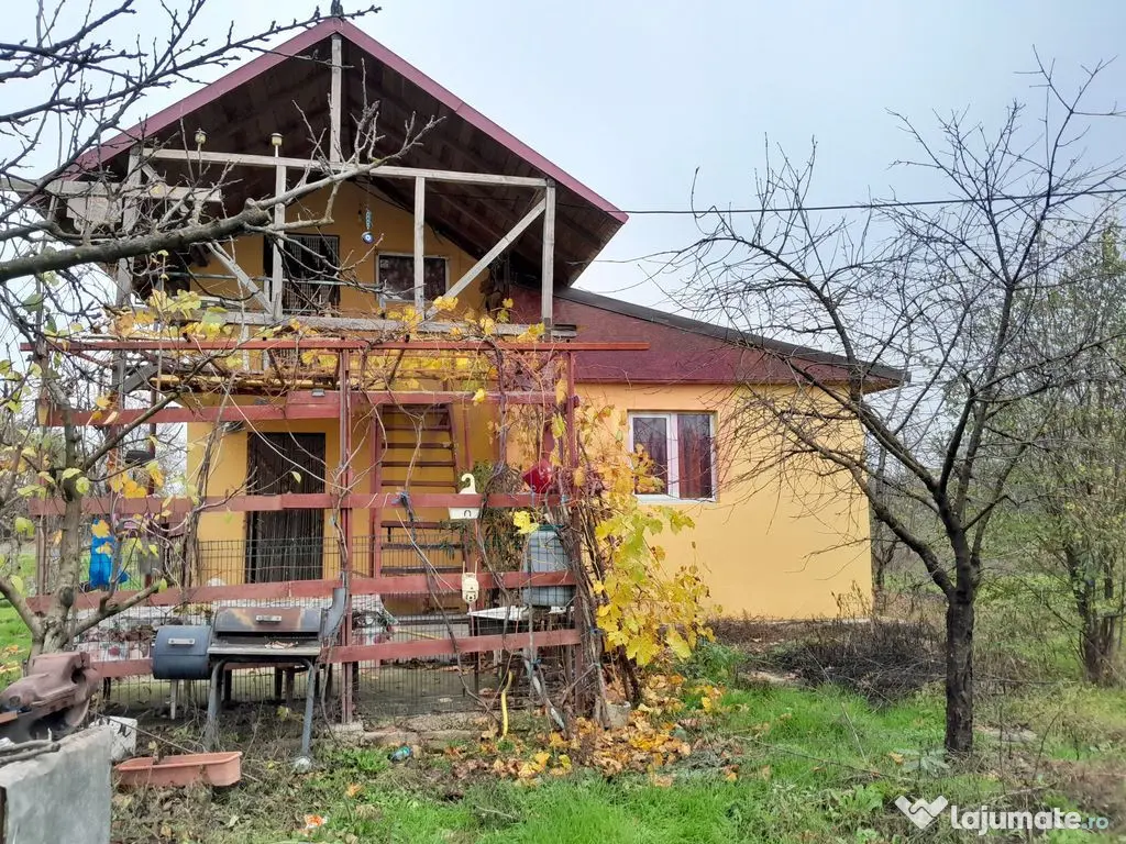 BARCANESTI - casa +curte+teren 16k mp