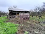 BARCANESTI - casa +curte+teren 16k mp 