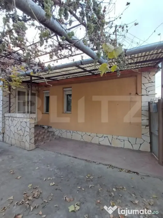 Casa renovabila, 2 camere, aproape de Centru