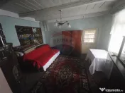 Casă / Vilă cu 4 camere de vânzare 