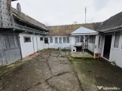 Casă / Vilă cu 4 camere de vânzare 