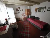 Casă / Vilă cu 4 camere de vânzare 