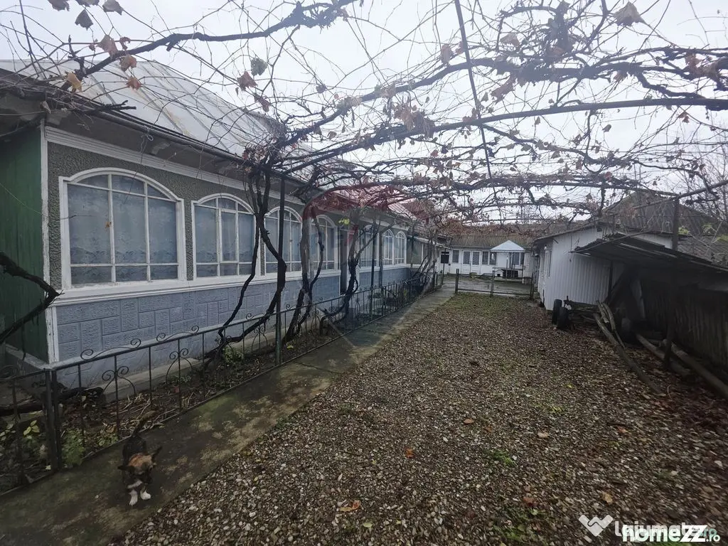 Casă / Vilă cu 4 camere de vânzare