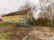 Teren + casa cu potential in centrul loc. Galsa, fs- 30m 