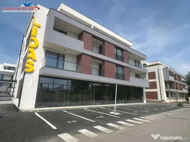Teren intravilan construibil cu deschidere la lac