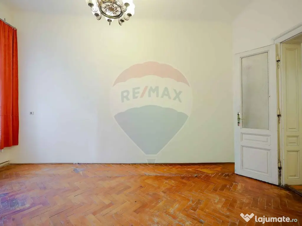 Apartament cu 2 camere de vânzare, clădire istorică, u...