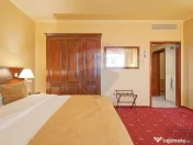 HOTEL,PISCINA SI CORT DE EVENIMENTE | 18080 MP TEREN | GR... 