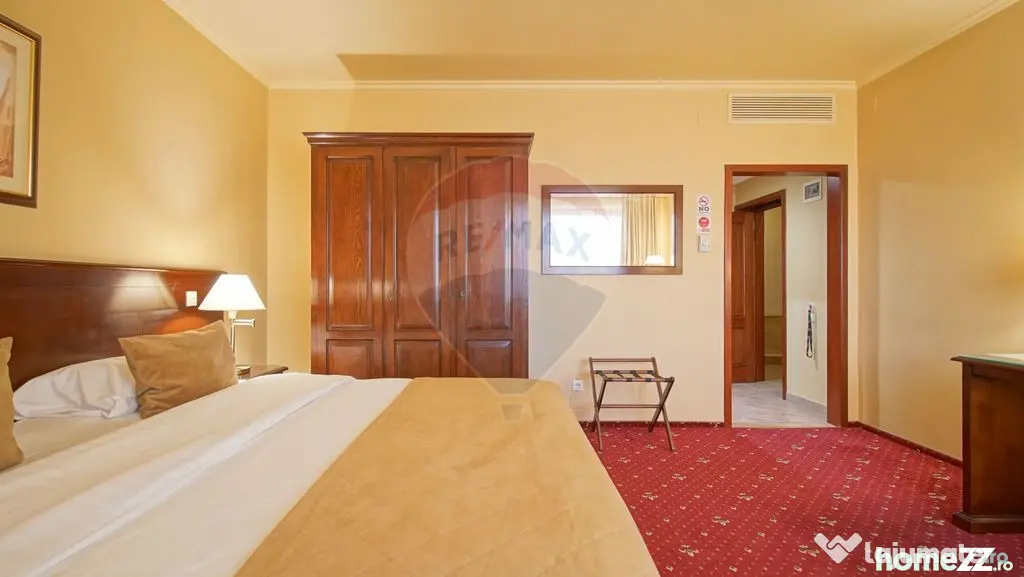 HOTEL,PISCINA SI CORT DE EVENIMENTE | 18080 MP TEREN | GR...