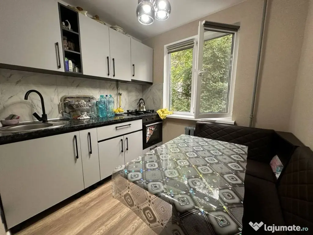 Apartament cu 2 camere de inchiriat in zona 1Decembrie