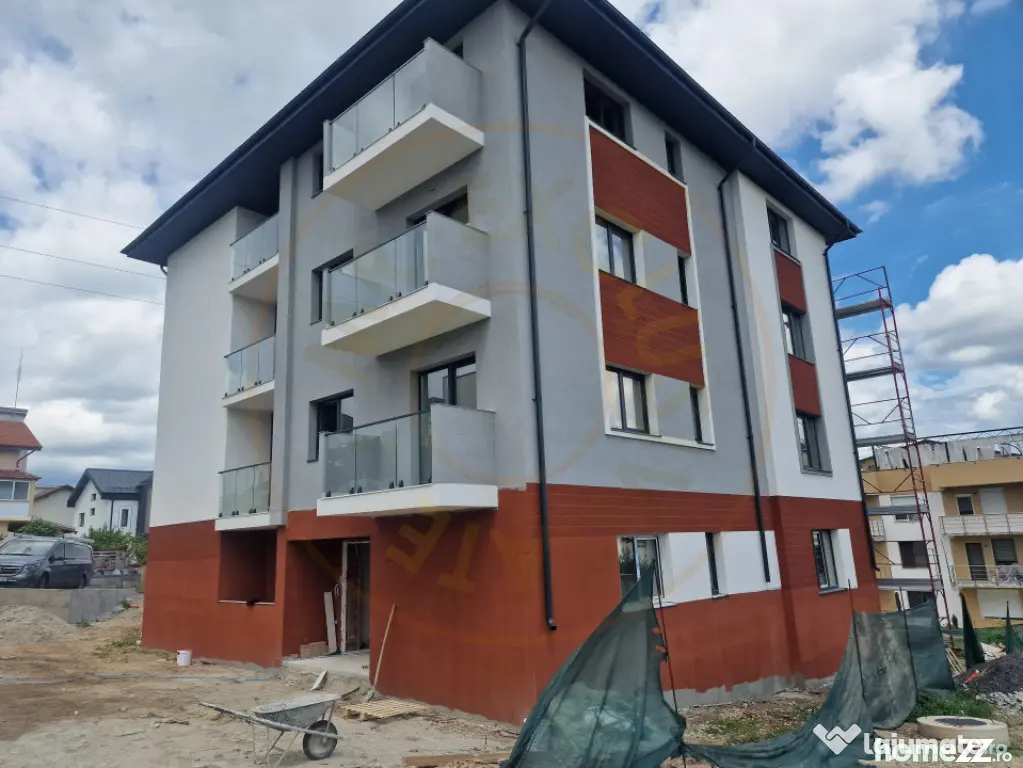 Apartament 3 camere, str Primăverii!