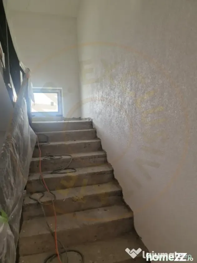 Apartament 3 camere, str Primăverii!