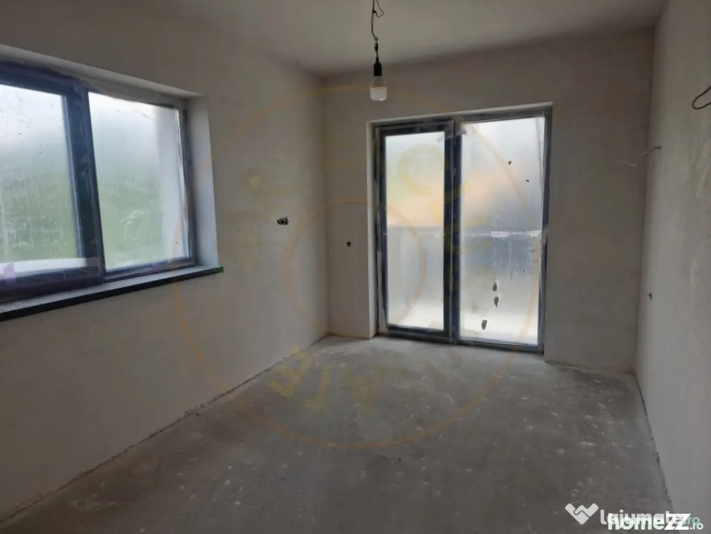 Apartament 3 camere, str Primăverii!