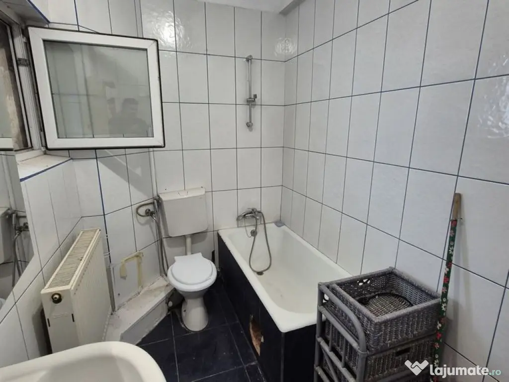 Apartament cu 3 camere + o camera de serviciu - 97,54 mp ...