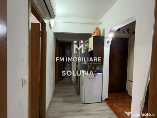 Apartament de vanzare decomandat -3 camere