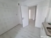 Apartament doua camere decomandate/etaj 3/bloc din 1986- Par 