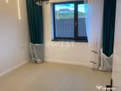 Casa de vanzare 3 camere, 2 bai. +45mp posibilitate Mansarda 