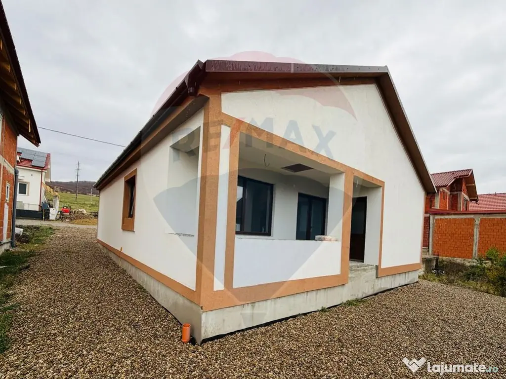 Casă / Vilă cu 4 camere de vânzare