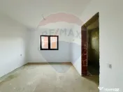 Casă / Vilă cu 4 camere de vânzare 