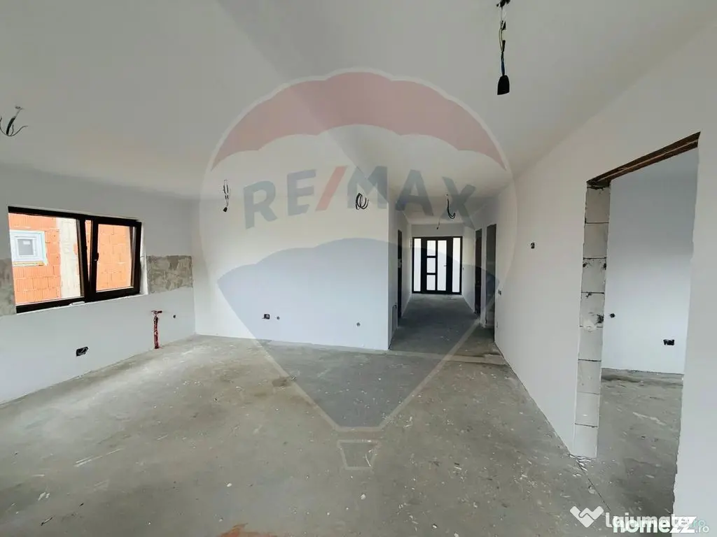 Casă / Vilă cu 4 camere de vânzare