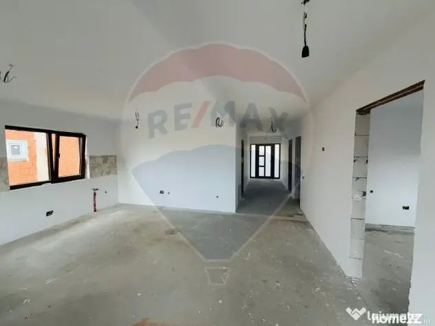 Casă / Vilă cu 4 camere de vânzare