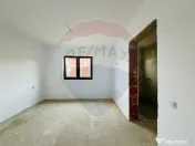 Casă / Vilă cu 4 camere de vânzare 