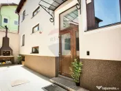 Casa cu 5 studiouri independente, terasa rooftop, vedere ... 