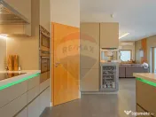 Vila moderna cu vedere spre padure Poiana Angelescu 