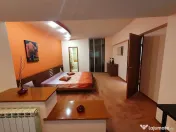 De închiriat – Apartament 3 camere în Universitate, km 0! 