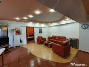 De închiriat – Apartament 3 camere în Universitate, km 0! 