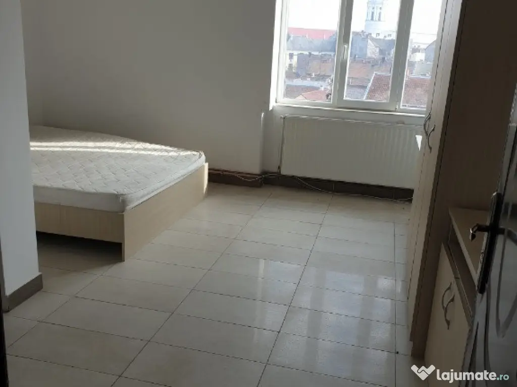 Complex 6 garsoniere zona centrala