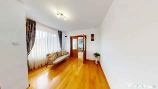 Casă / Vilă de Lux cu 5 camere de vânzare - Cisnadioara (Sibiu)