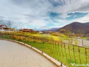 Casă / Vilă de Lux cu 5 camere de vânzare 