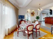 Casă / Vilă de Lux cu 5 camere de vânzare 