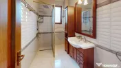 Casă / Vilă de Lux cu 5 camere de vânzare 