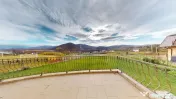 Casă / Vilă de Lux cu 5 camere de vânzare 
