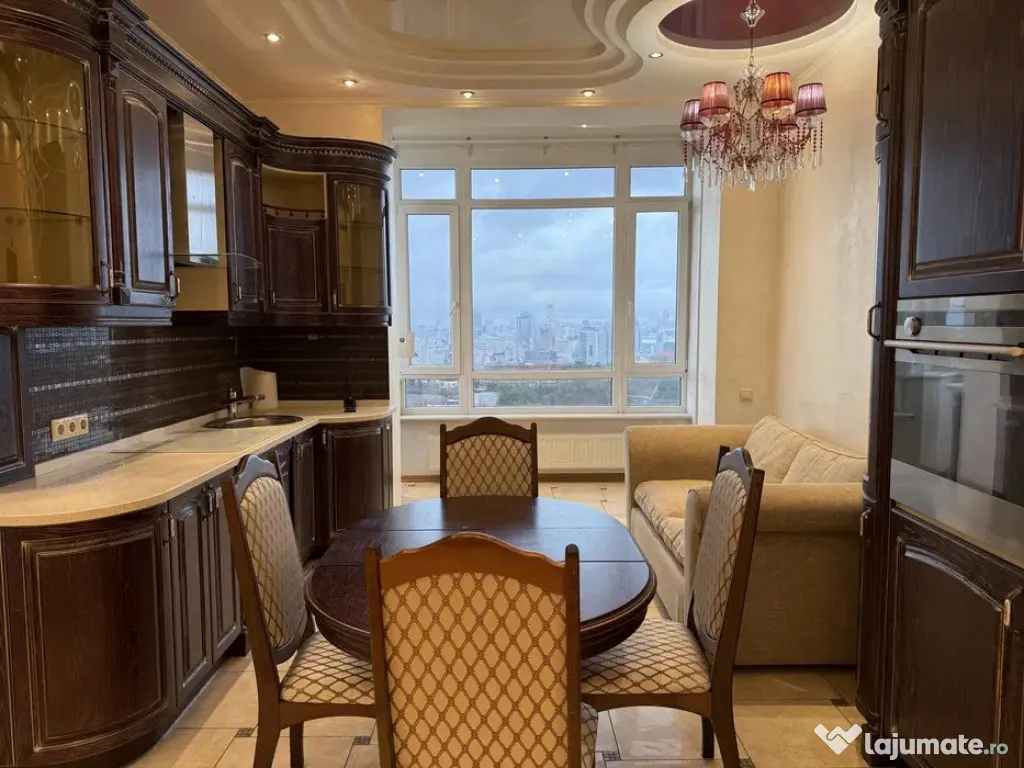 2 Camere zona Stefan cel Mare