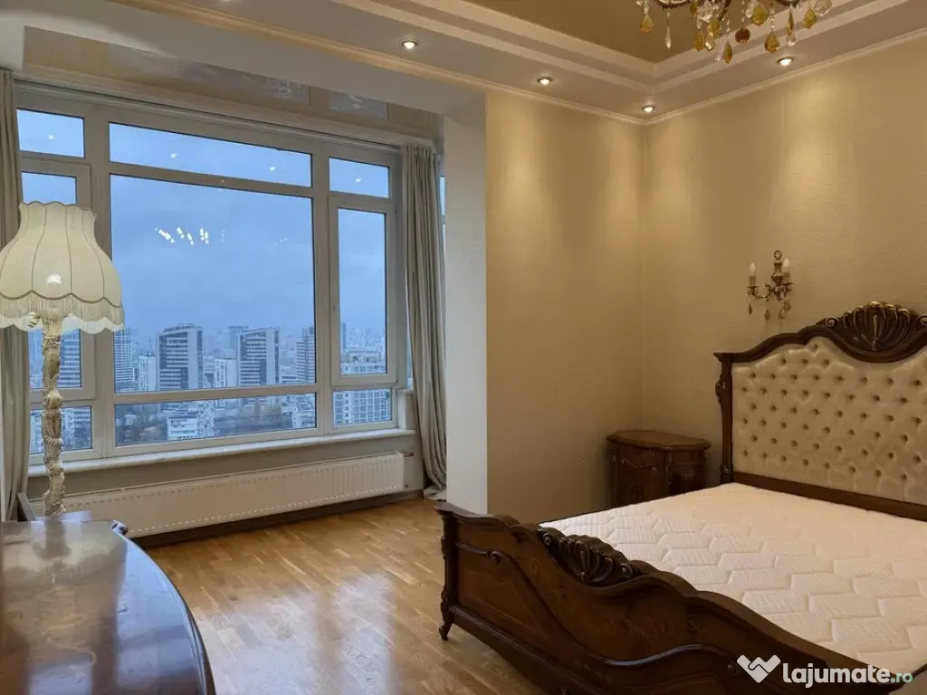 2 Camere zona Stefan cel Mare