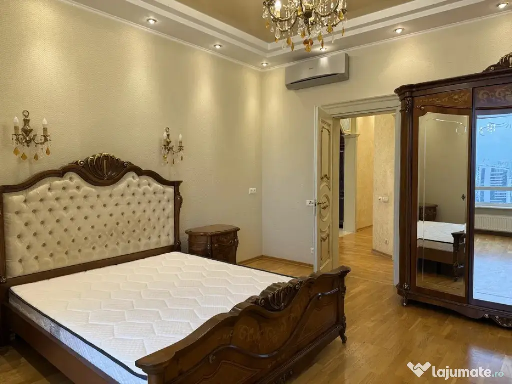 2 Camere zona Stefan cel Mare