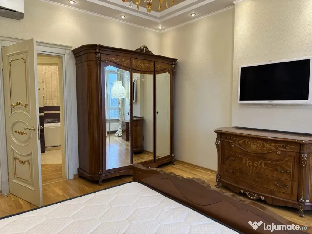 2 Camere zona Stefan cel Mare