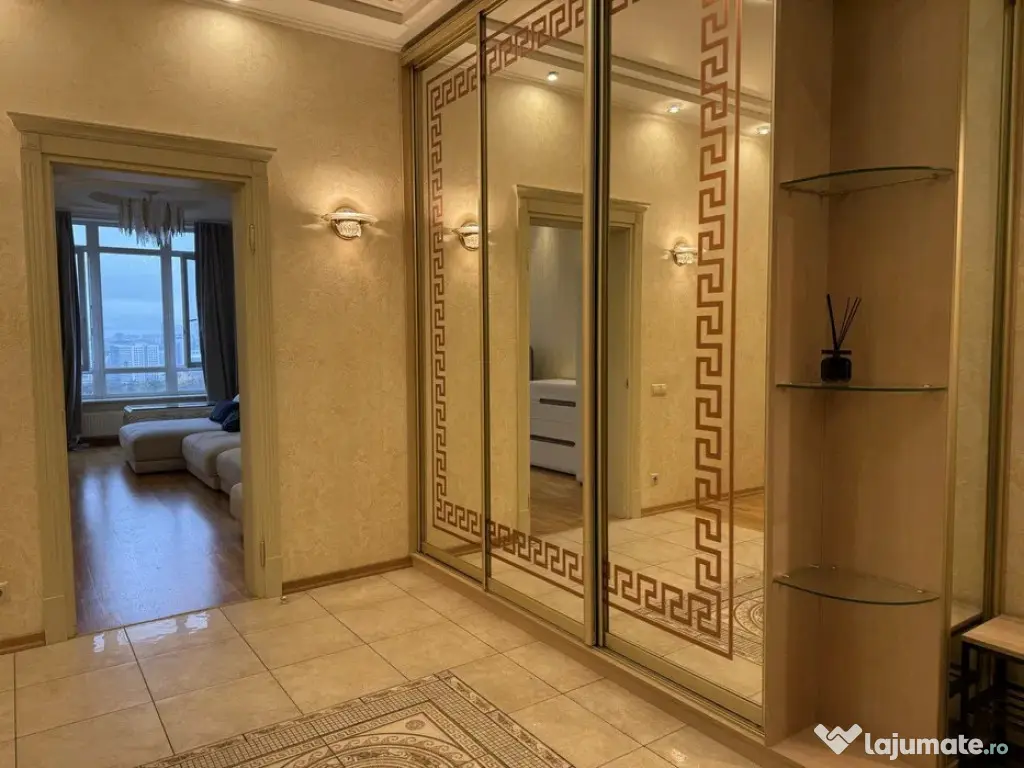 2 Camere zona Stefan cel Mare