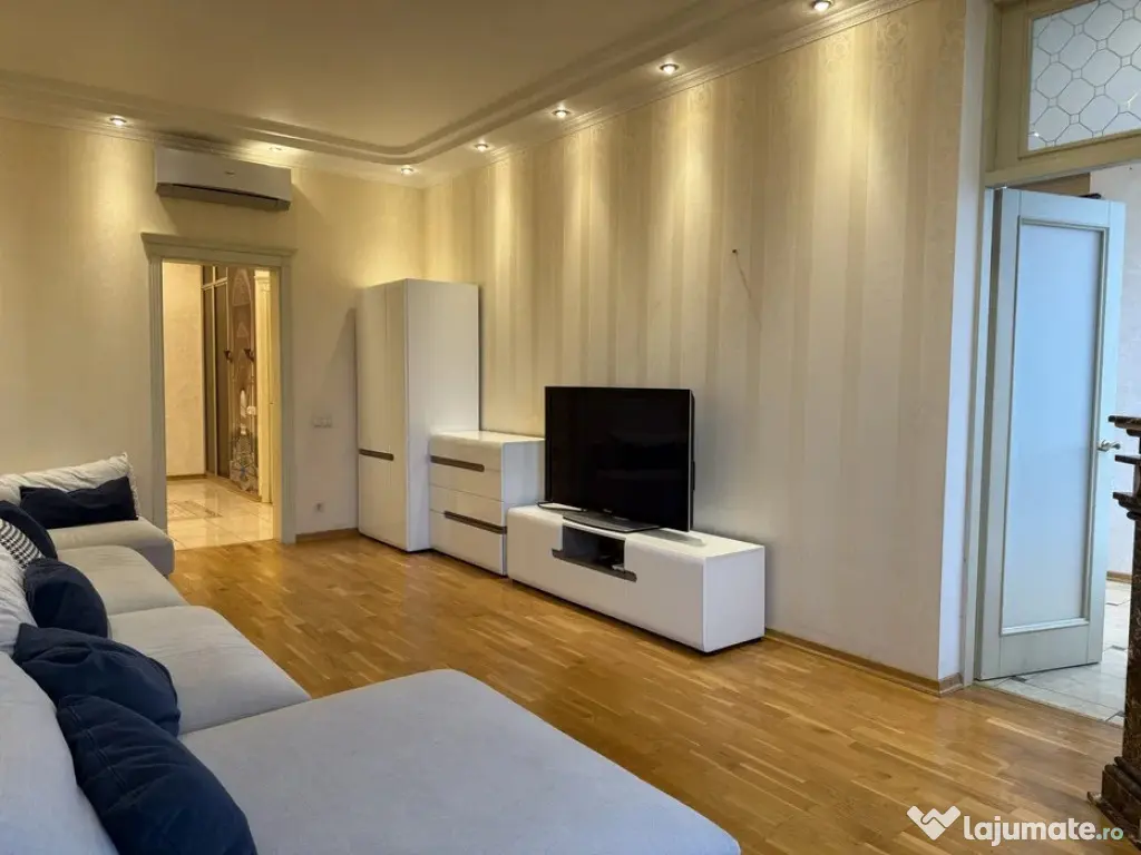 2 Camere zona Stefan cel Mare