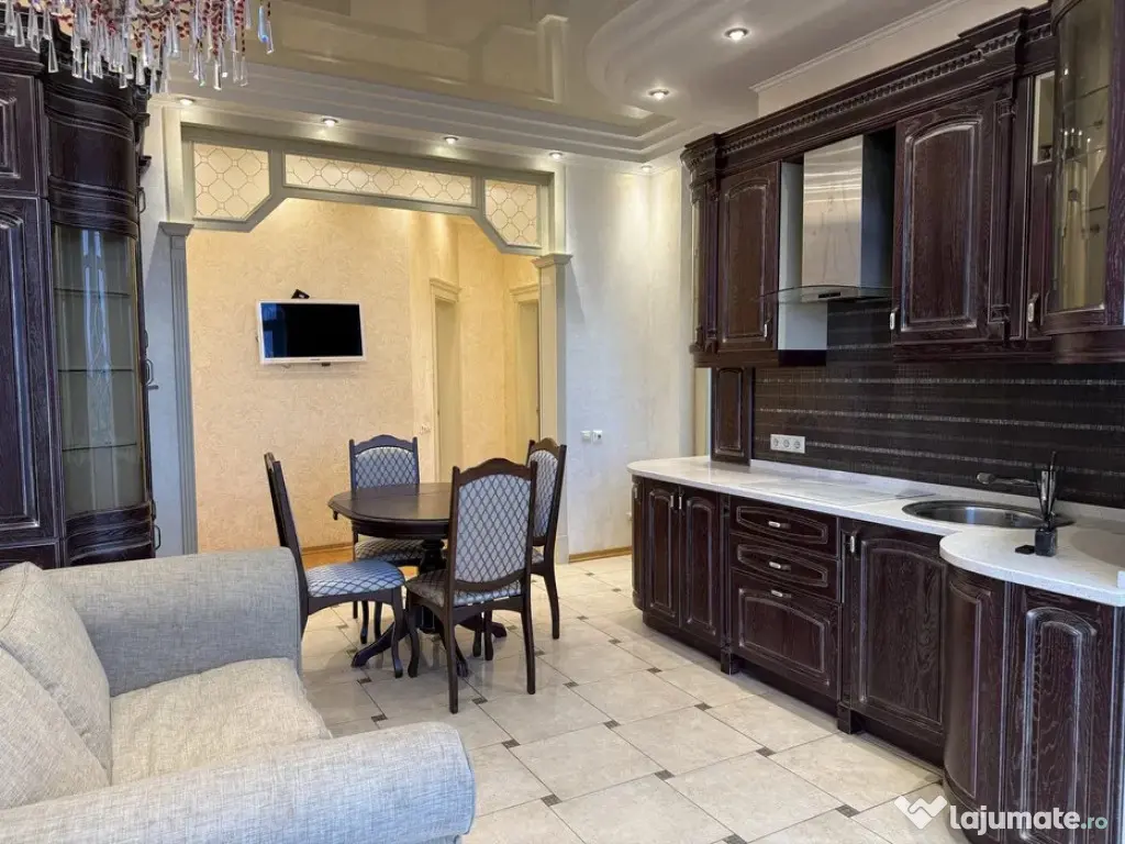 2 Camere zona Stefan cel Mare