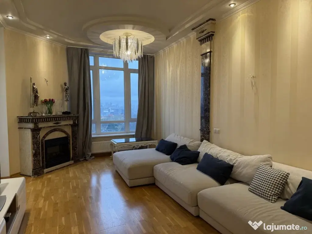 2 Camere zona Stefan cel Mare